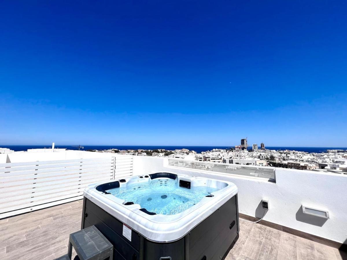 Unique Penthouse With Private Heated Jacuzzi, Close To Restaurants And Night Life Is-Swieqi Exteriör bild