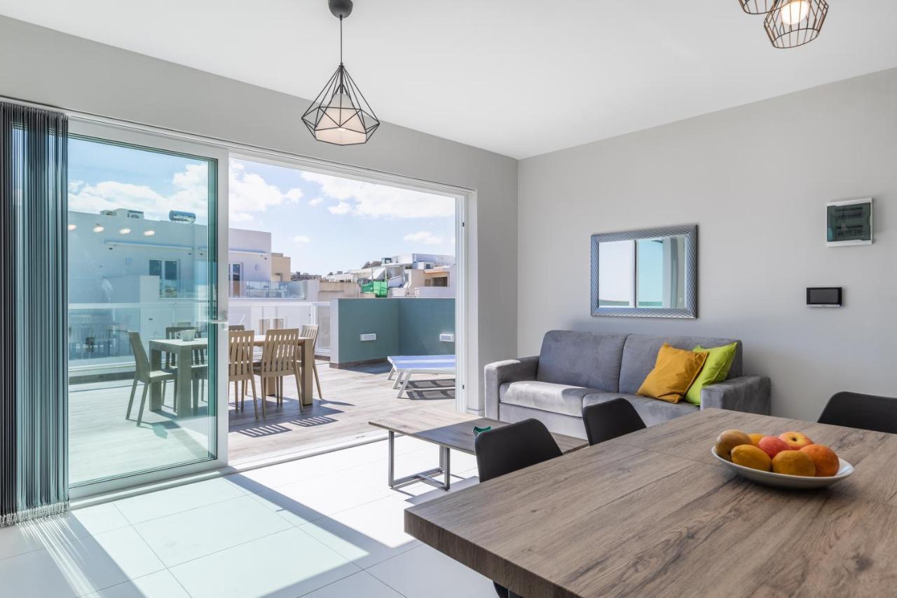 Unique Penthouse With Private Heated Jacuzzi, Close To Restaurants And Night Life Is-Swieqi Exteriör bild