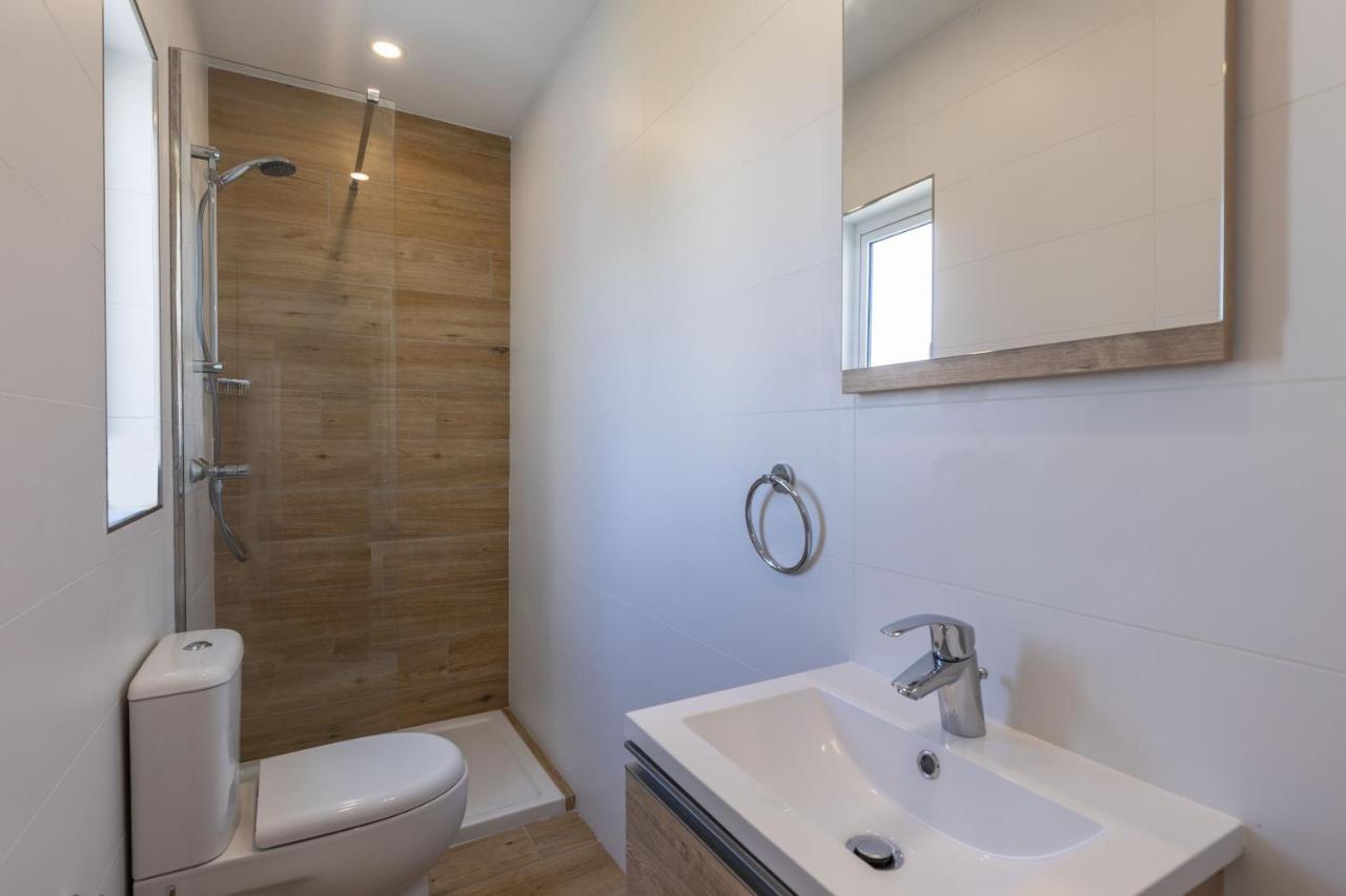 Unique Penthouse With Private Heated Jacuzzi, Close To Restaurants And Night Life Is-Swieqi Exteriör bild